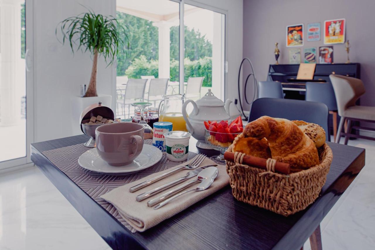 Villa Des Chenes-Adult Only Saint-Doulchard Zewnętrze zdjęcie