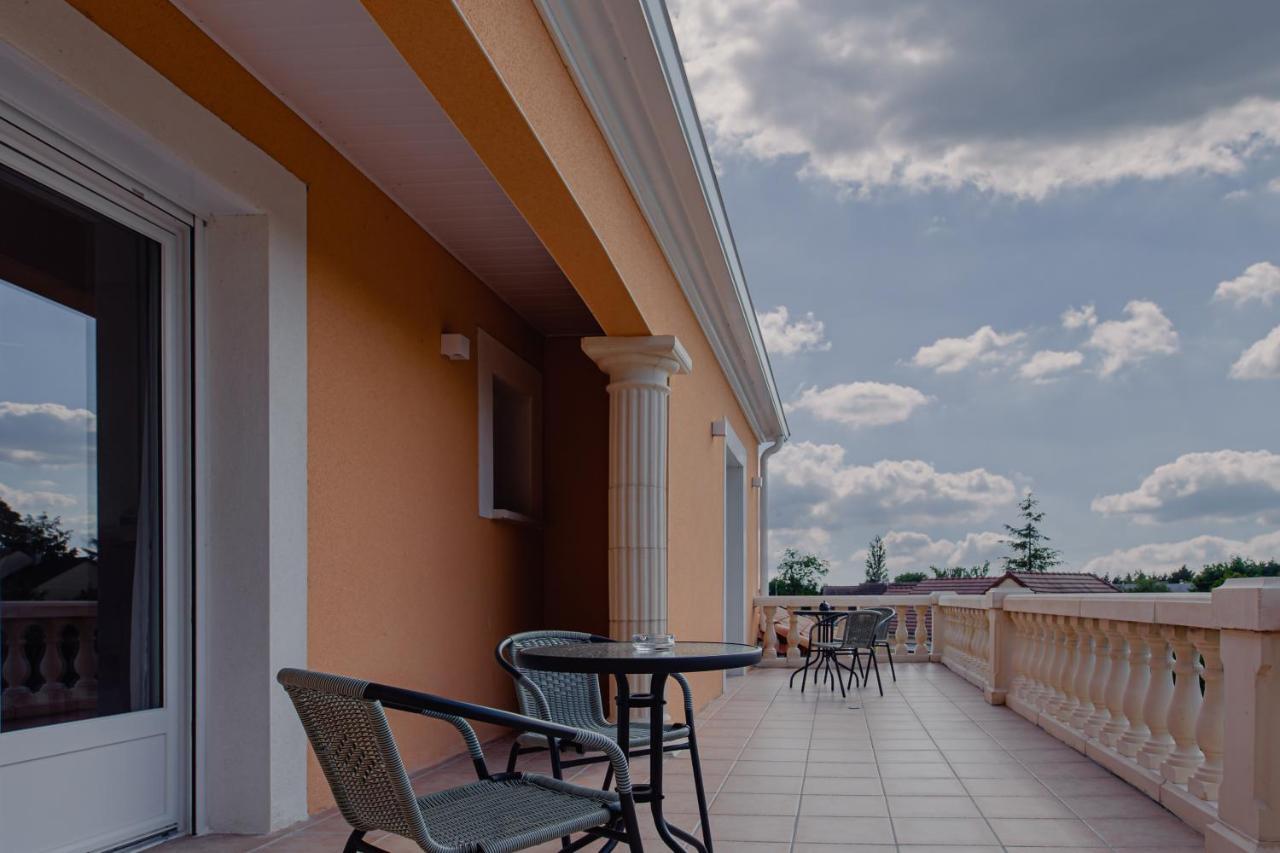 Villa Des Chenes-Adult Only Saint-Doulchard Zewnętrze zdjęcie