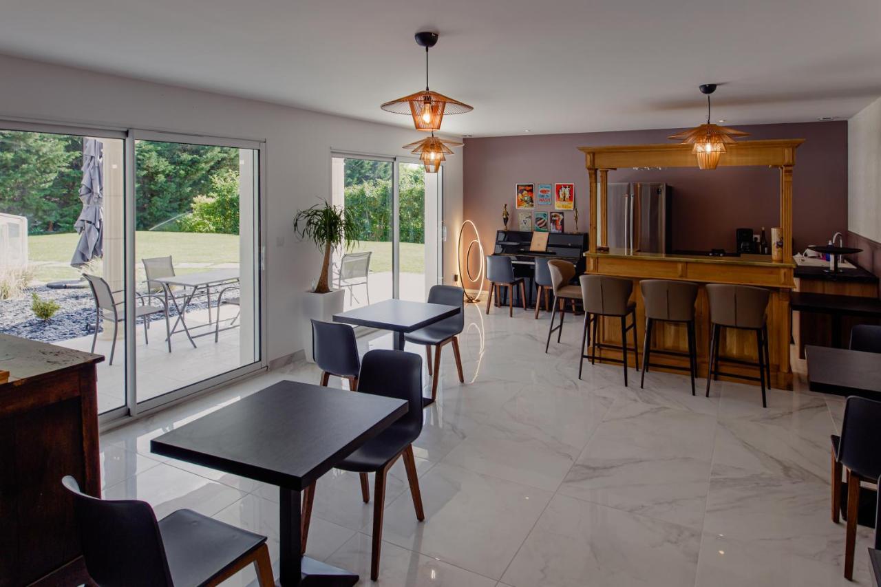 Villa Des Chenes-Adult Only Saint-Doulchard Zewnętrze zdjęcie